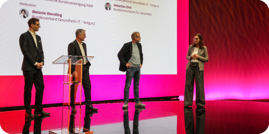 Schnelle Runde Menschen auf der Bühne