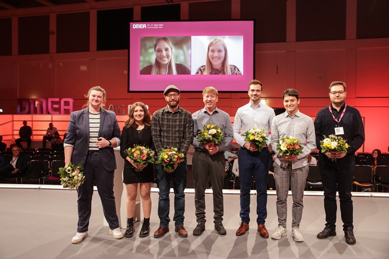 Die Gewinner des DMEA-Nachwuchspreises. Die Gewinner des DMEA-Nachwuchspreises.