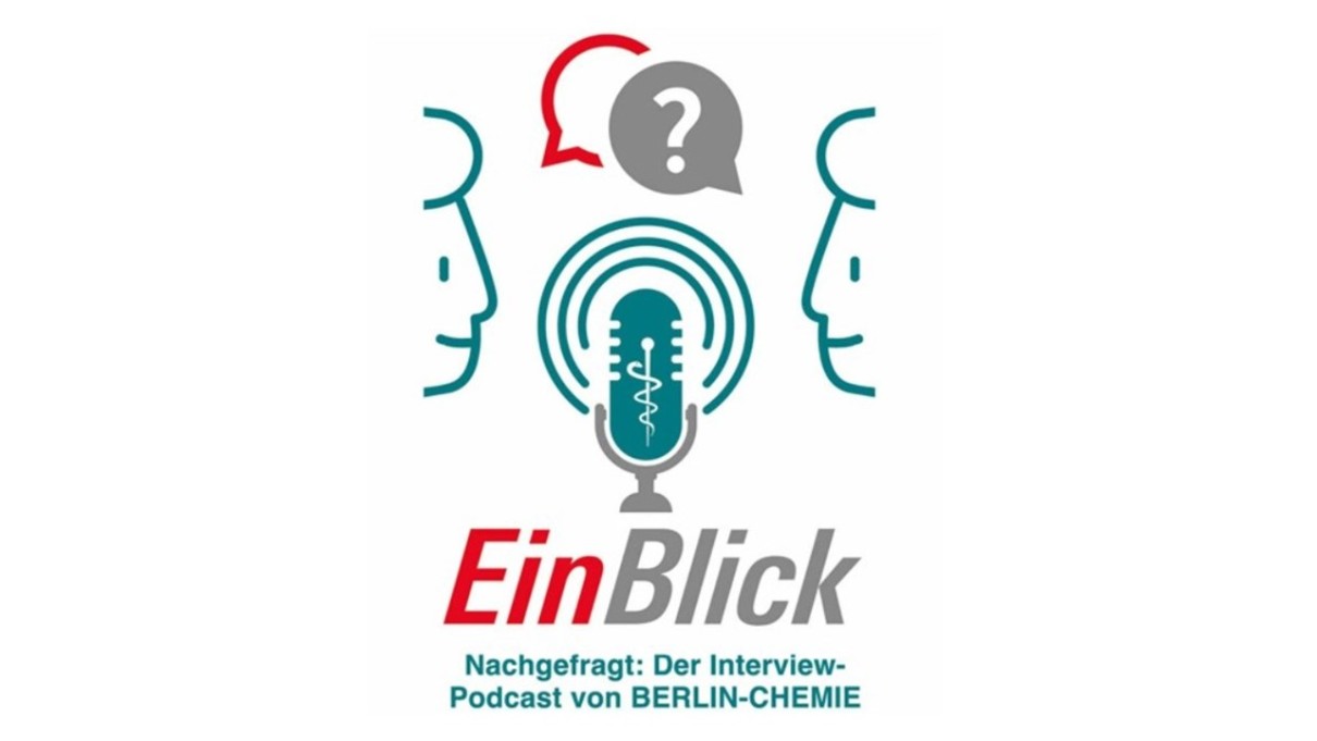 Grafik zeigt zwei Gesichter im Anschnitt, die auf ein Mikrofon schauen. Grafik zeigt zwei Gesichter im Anschnitt, die auf ein Mikrofon schauen.