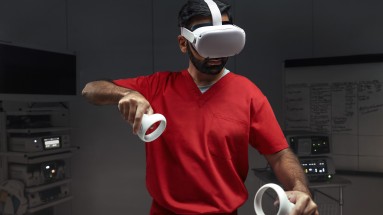 The image shows a VR application in an operating room.