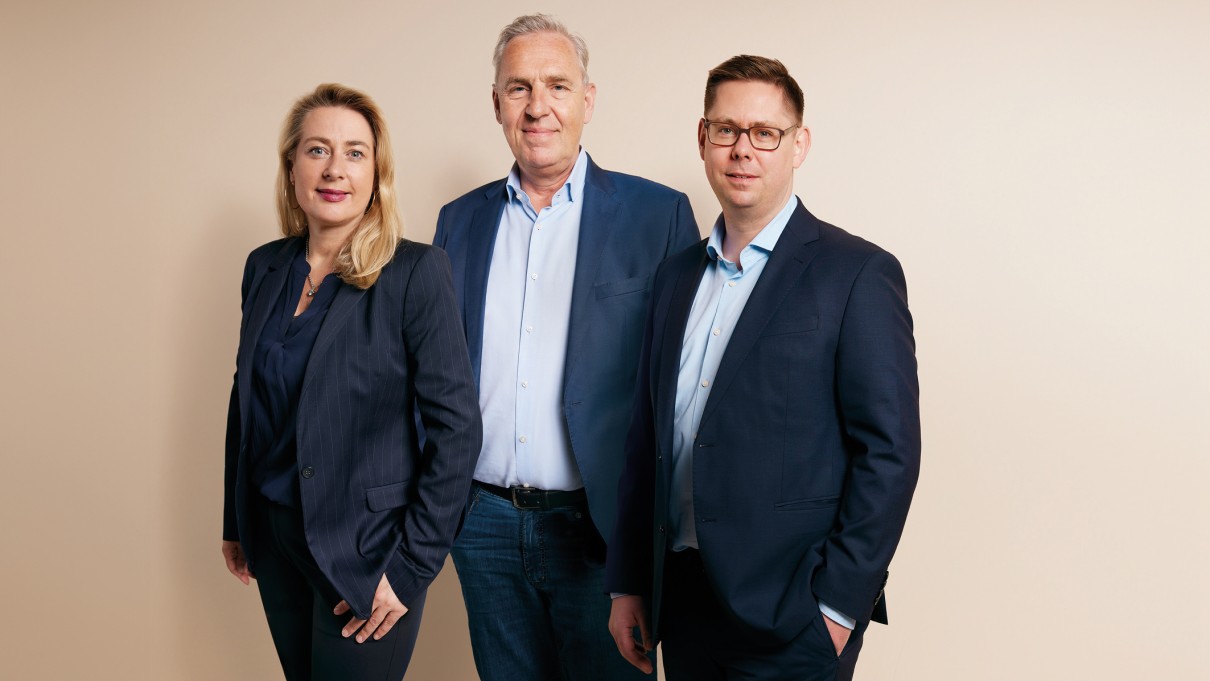 Das Bild zeigt die MiNDNET Gründer Prof. Dr. med. Anne Karow, Prof. Dr. med. Martin Lambert und Dr. Andreas Sprock.