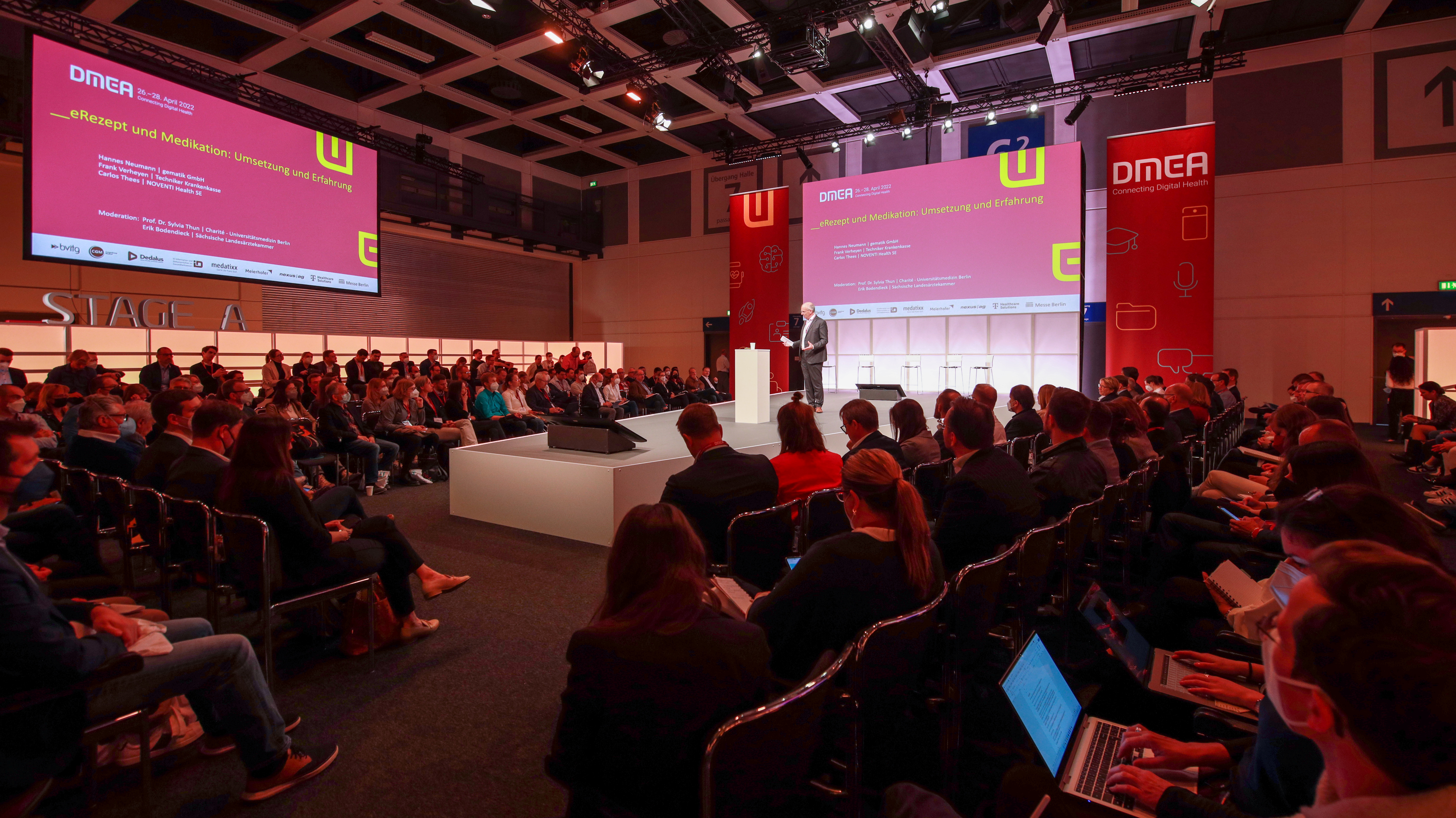 Over 200 speakers will take to the stage at DMEA 2023 and present their visions and solutions for the digital transformation of the healthcare system. Image: Messe Berlin 
